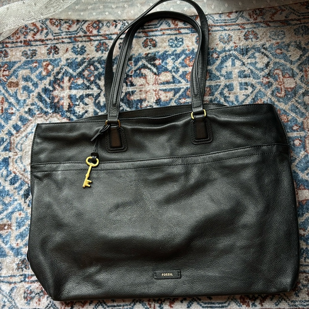 Genuine leather fossil tote bag
